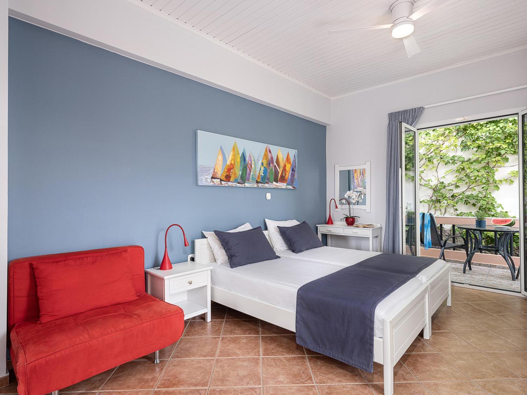 Elena Seafront Luxury Apartments Almirida Habitación foto
