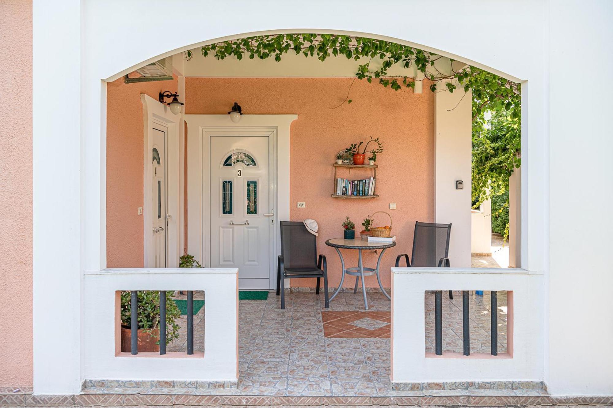 Elena Seafront Luxury Apartments Almirida Habitación foto